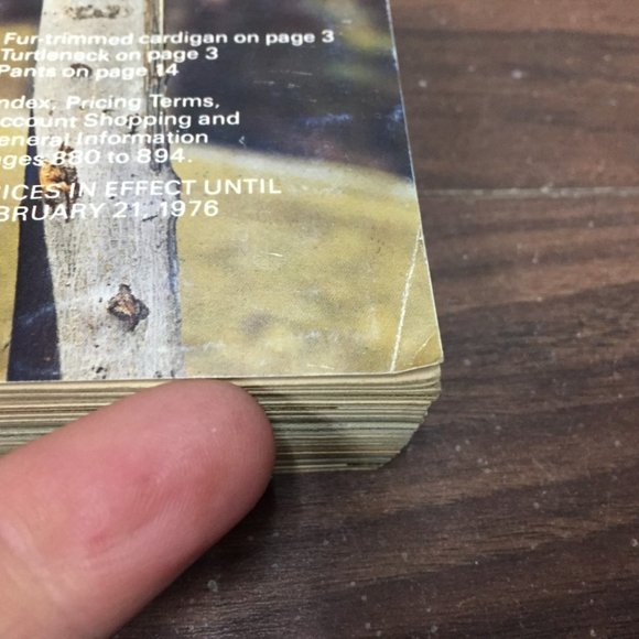 1975 Eaton's Fall and Winter Catalog - Picture 2 of 16